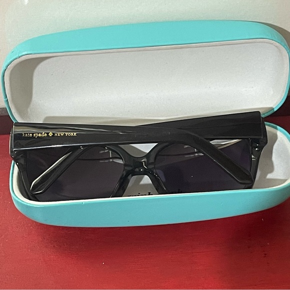 Kate Spade Jessa sunglasses & hard case - Picture 6 of 12